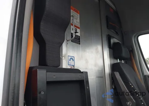 2015 Mercedes-Benz Sprinter 2500 High Roof from USA, damaged, VIN WD3PE8DB1FP123293